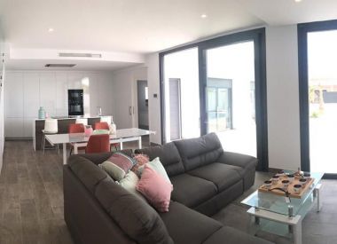 Вилла в Сан Мигель де Салинас (Коста Бланка), купить недорого - 409 900 [69370] 3