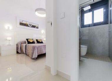 Вилла в Сан Мигель де Салинас (Коста Бланка), купить недорого - 1 100 000 [69627] 9