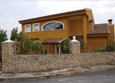 Вилла в Кальпе (Коста Бланка), купить недорого - 850 000 [70197] 2