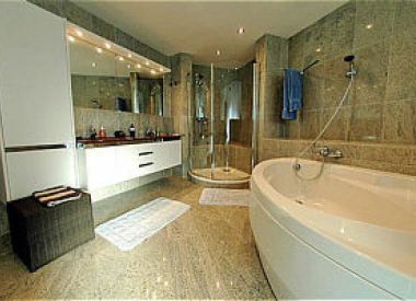 Вилла в Кальпе (Коста Бланка), купить недорого - 1 450 000 [70192] 7