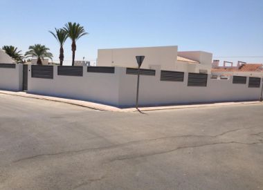 Вилла в Торревьехе (Коста Бланка), купить недорого - 250 000 [71618] 1