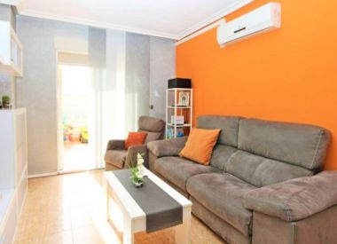 Апартаменты в Торревьехе (Коста Бланка), купить недорого - 90 500 [72229] 2