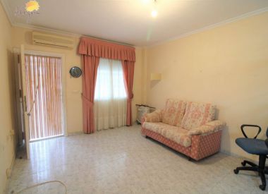 Таунхаус в Торревьехе (Коста Бланка), купить недорого - 91 900 [72709] 9