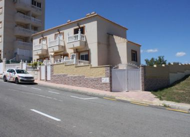 Таунхаус в Торревьехе (Коста Бланка), купить недорого - 180 000 [72432] 2